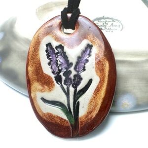Surly-Ramics Lavender Flower Ceramic Pendant Necklace with Faux Suede Cord NIB
